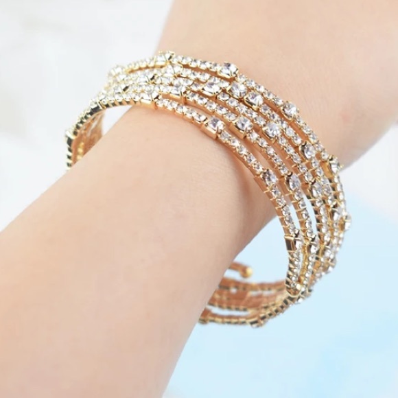 ⚜️[𝟯/$𝟯𝟴]⚜️5 Layered Silver Crystal Bangle NEW - Picture 2 of 6